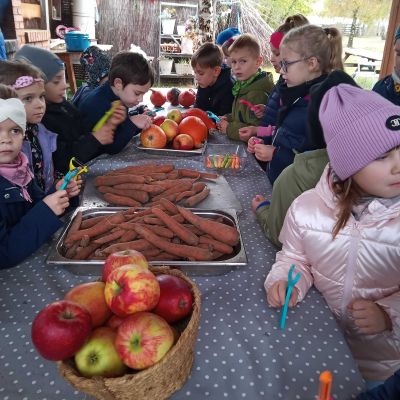 Bicie rekordu w jednoczesnym udzielaniu pierwszej pomocy w SP.5