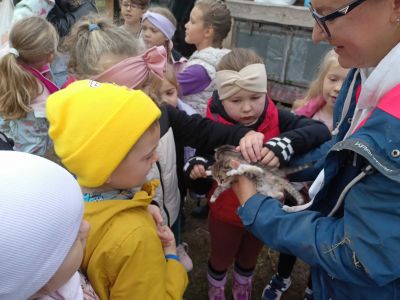 Bicie rekordu w jednoczesnym udzielaniu pierwszej pomocy w SP.5