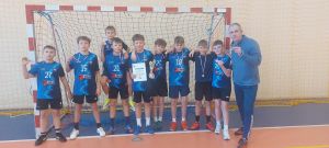 SP5 - MISTRZEM POWIATU W PIŁCE RĘCZNEJ CHŁOPCÓW