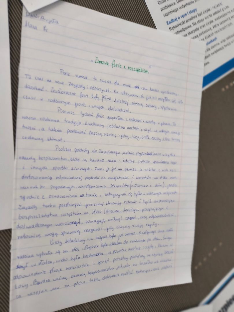 Choinka dla młodszych klas - pełna radości i uśmiechu!